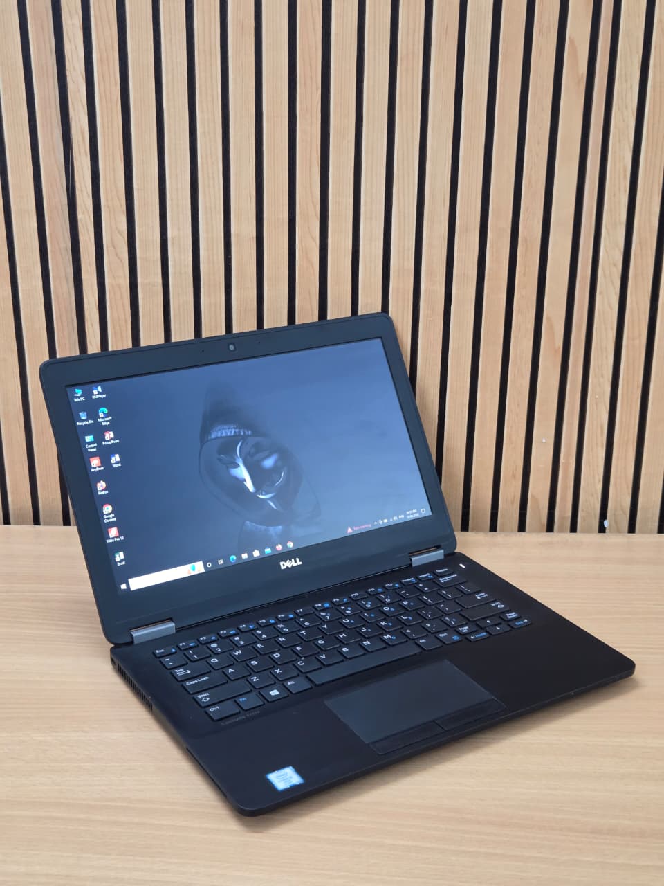 Latitude E7270 Latitude E7270